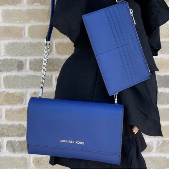 Michael Kors Jet Set Crossbody Bag Saffiano Leather Electric Blue - Picture 1 of 9